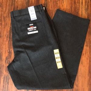 Dockers Signature Khaki 38x32 Classic Fit Pleated